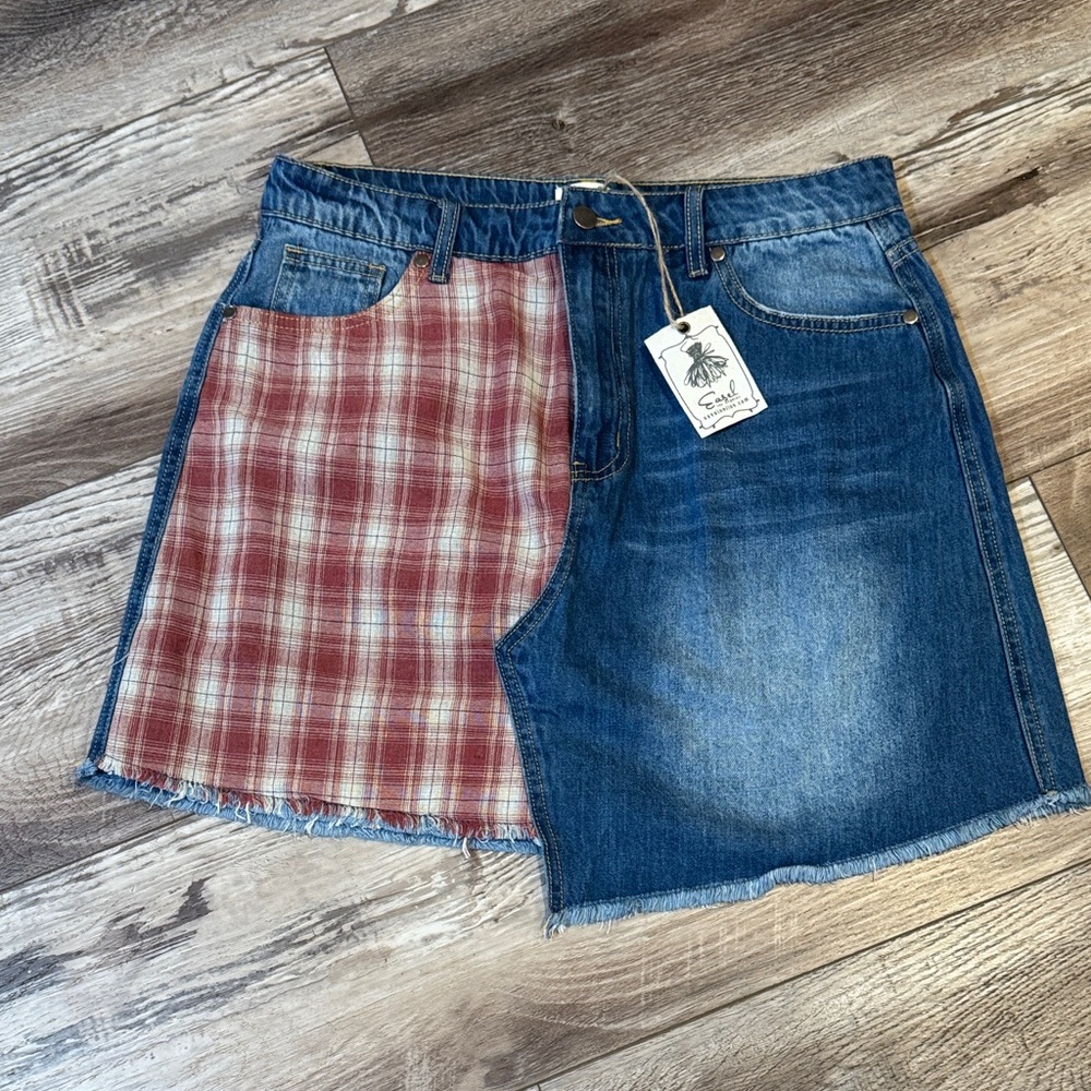 NWT Easel Denim Skirt with Contrast Stitching